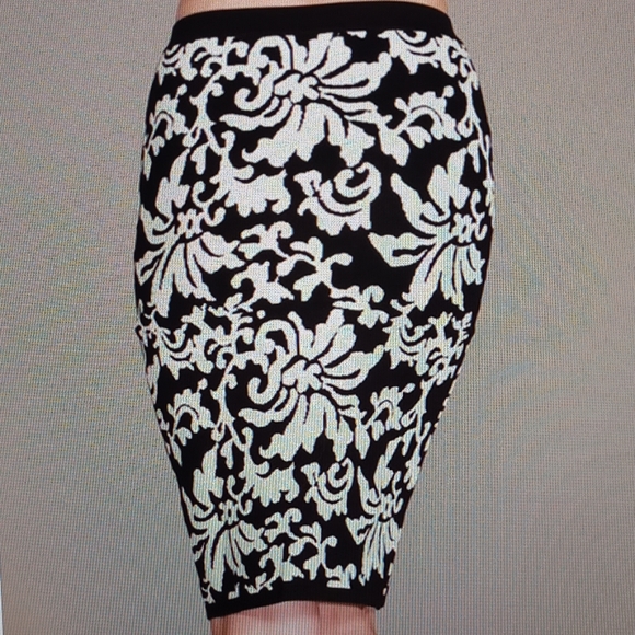 Jealous Tomato Sweater Skirt - Picture 4 of 4